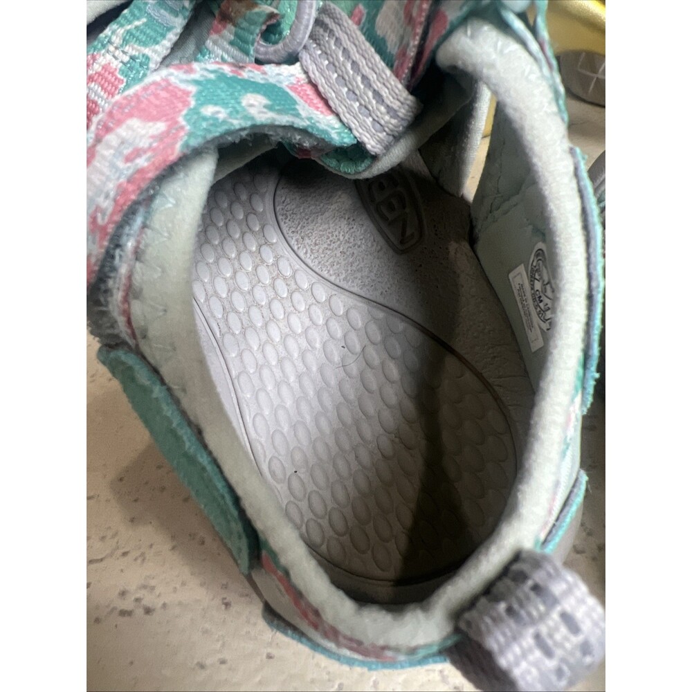 KEEN Newport H2 1026276 Camo/Pink Icing Sandal Shoes Girls Kid's Size 1 - Picture 13 of 13